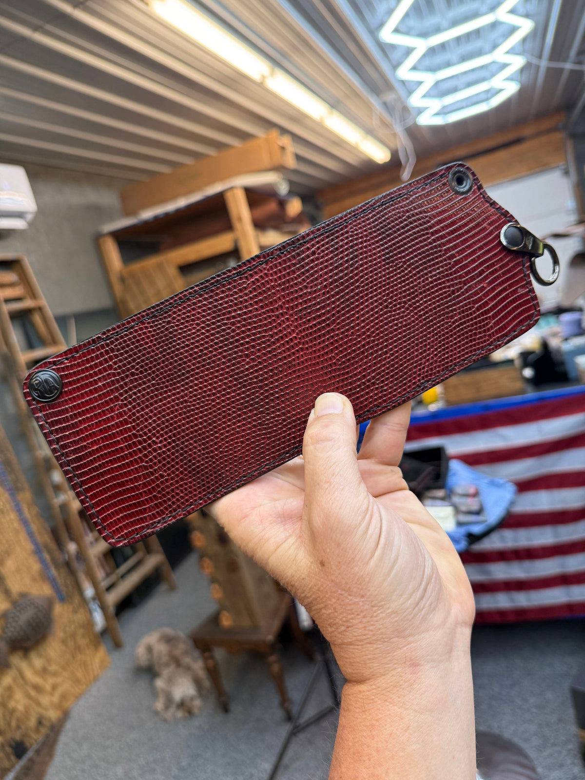 5G Bifold Chain Wallet - BloodRed Lizard - Anvil Customs