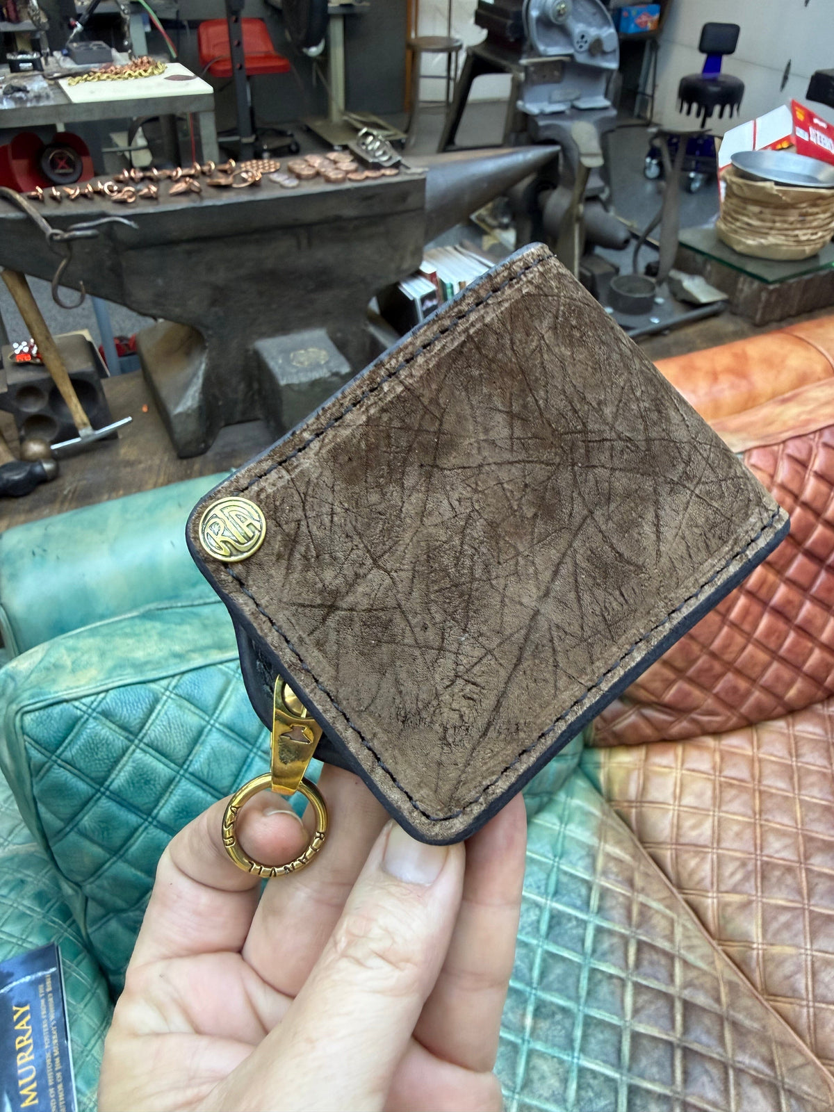 5G Bifold Leather Chain Wallet - Chocolate Hippo