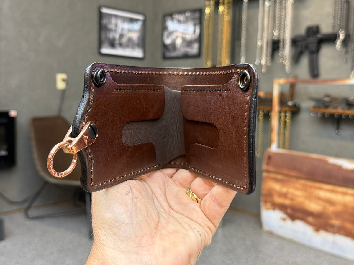 5G Bifold Leather Chain Wallet - Tan Hippo