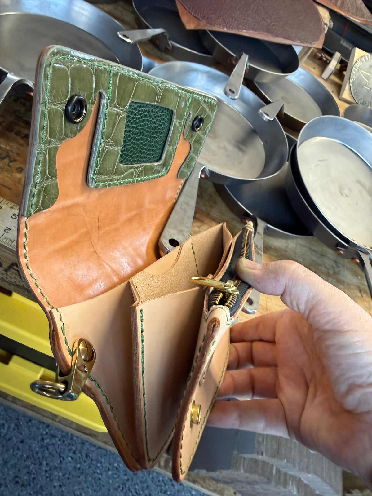 Anvil 5G Accordion Wallet - Army Green Alligator
