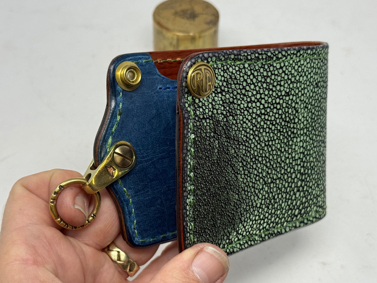 Anvil 5G Bifold Leather Chain Wallet - Metallic Emerald Stingray - Anvil Customs