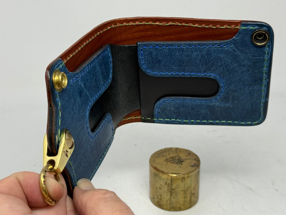 Anvil 5G Bifold Leather Chain Wallet - Metallic Emerald Stingray - Anvil Customs