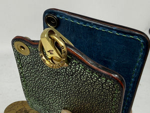 Anvil 5G Bifold Leather Chain Wallet - Metallic Emerald Stingray - Anvil Customs