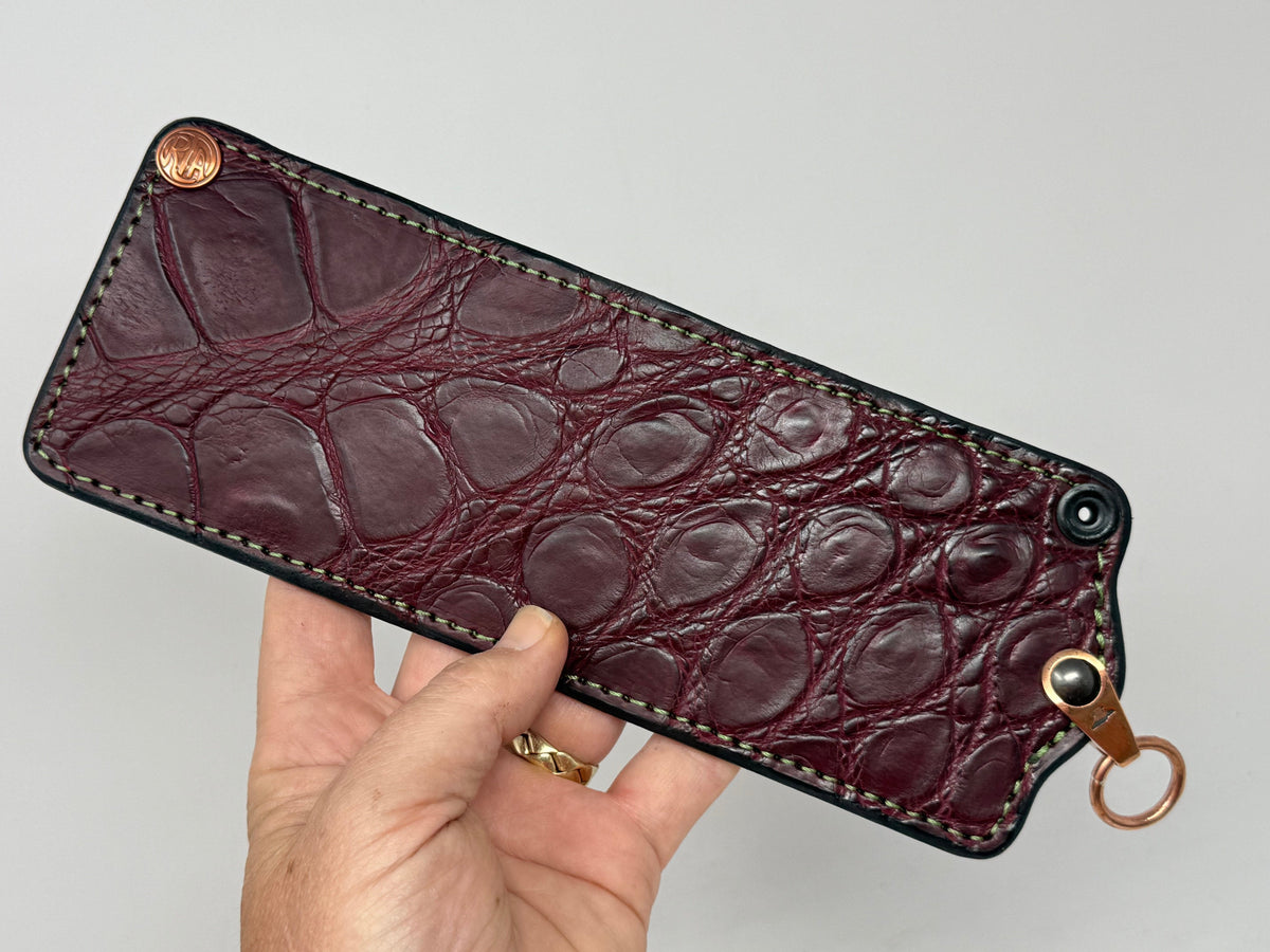Anvil 5G Bifold Leather Chain Wallet - Oxblood Giant Gator