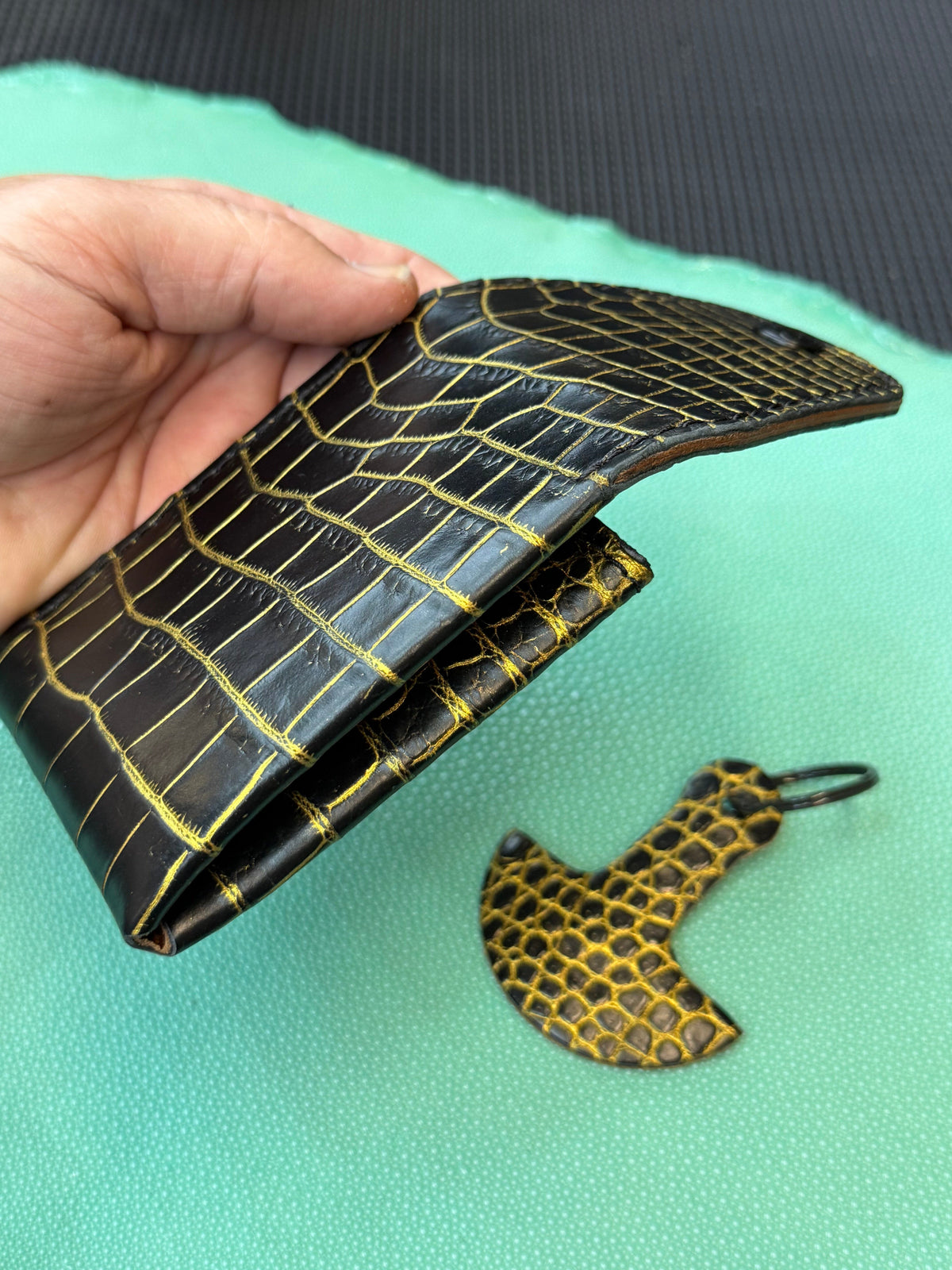 Sarasota Wallet - Black/Gold Alligator - Anvil Customs