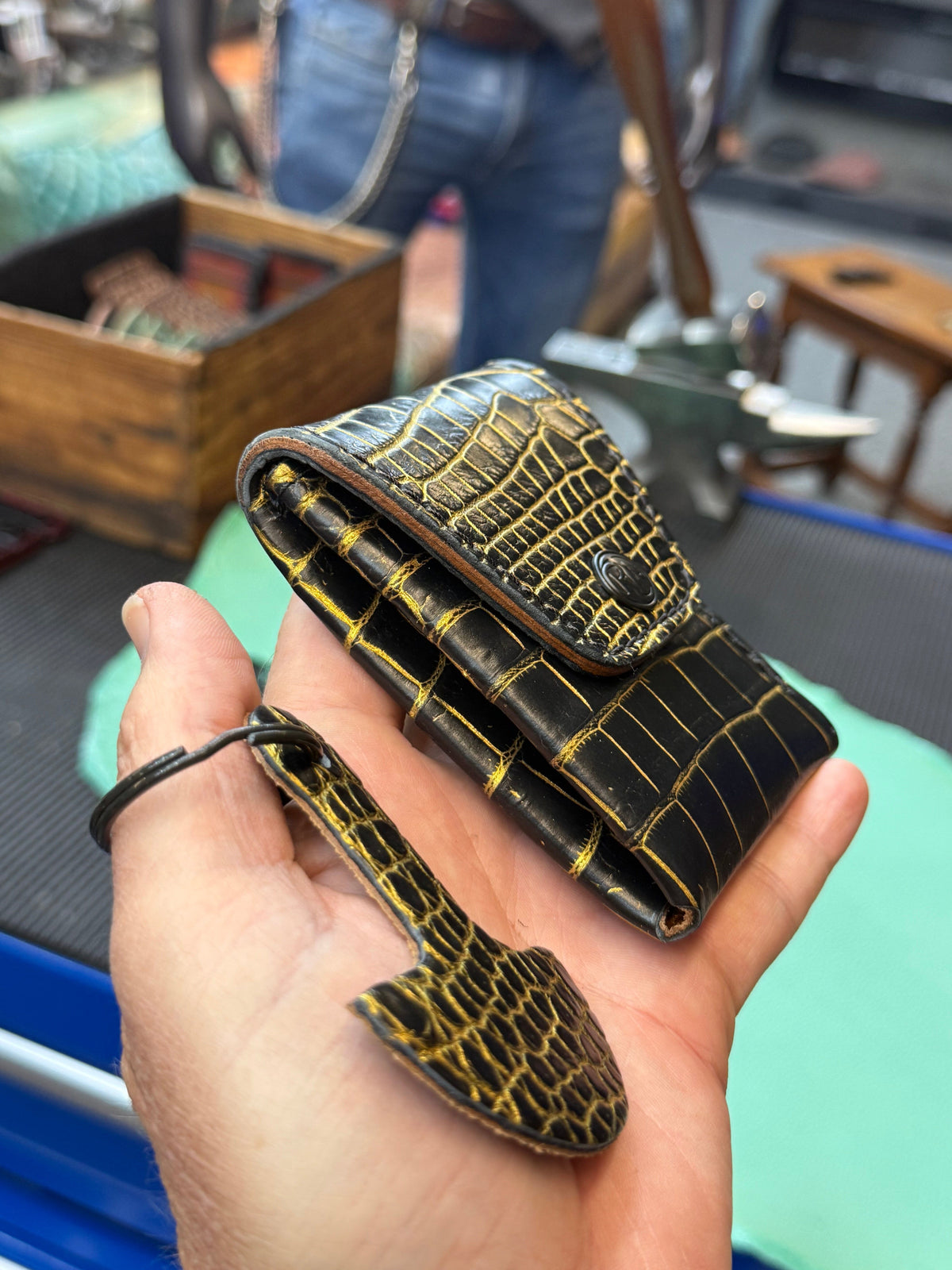 Sarasota Wallet - Black/Gold Alligator - Anvil Customs