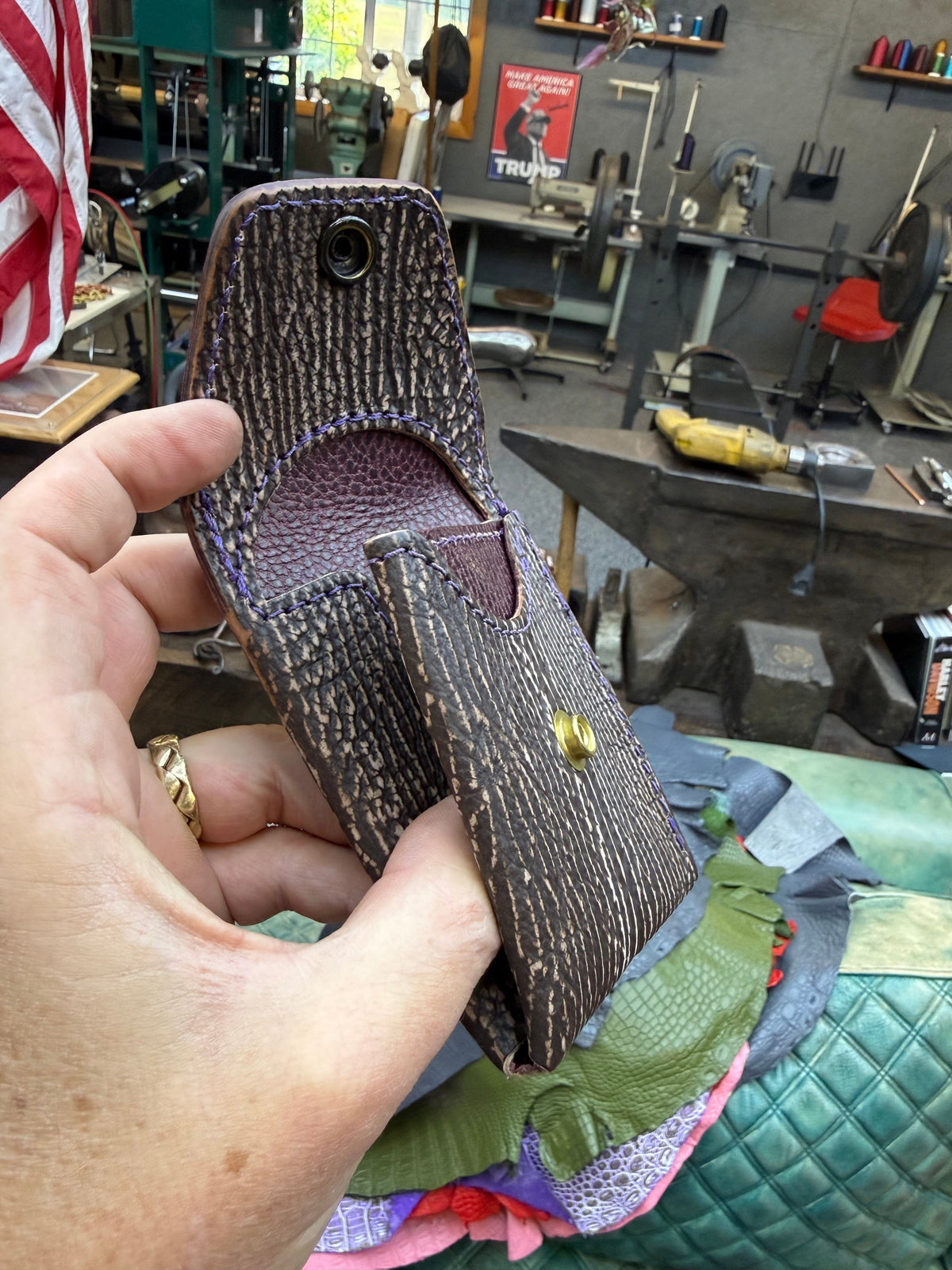 Sarasota Wallet - Brown Shark - Anvil Customs