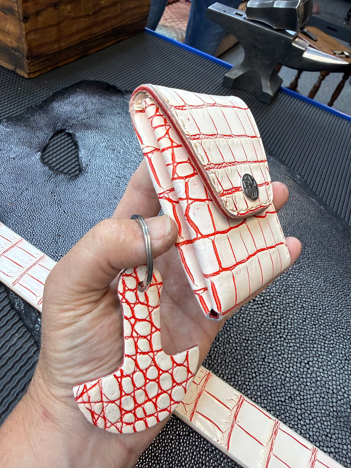 Sarasota Wallet - White/Red Alligator