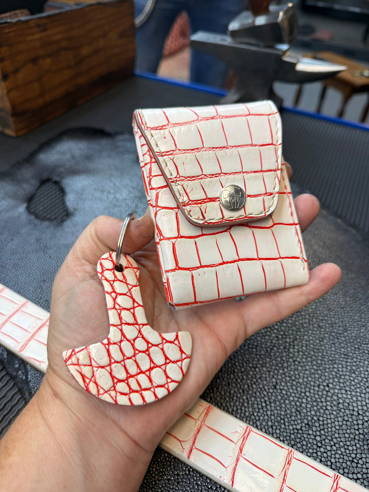 Sarasota Wallet - White/Red Alligator