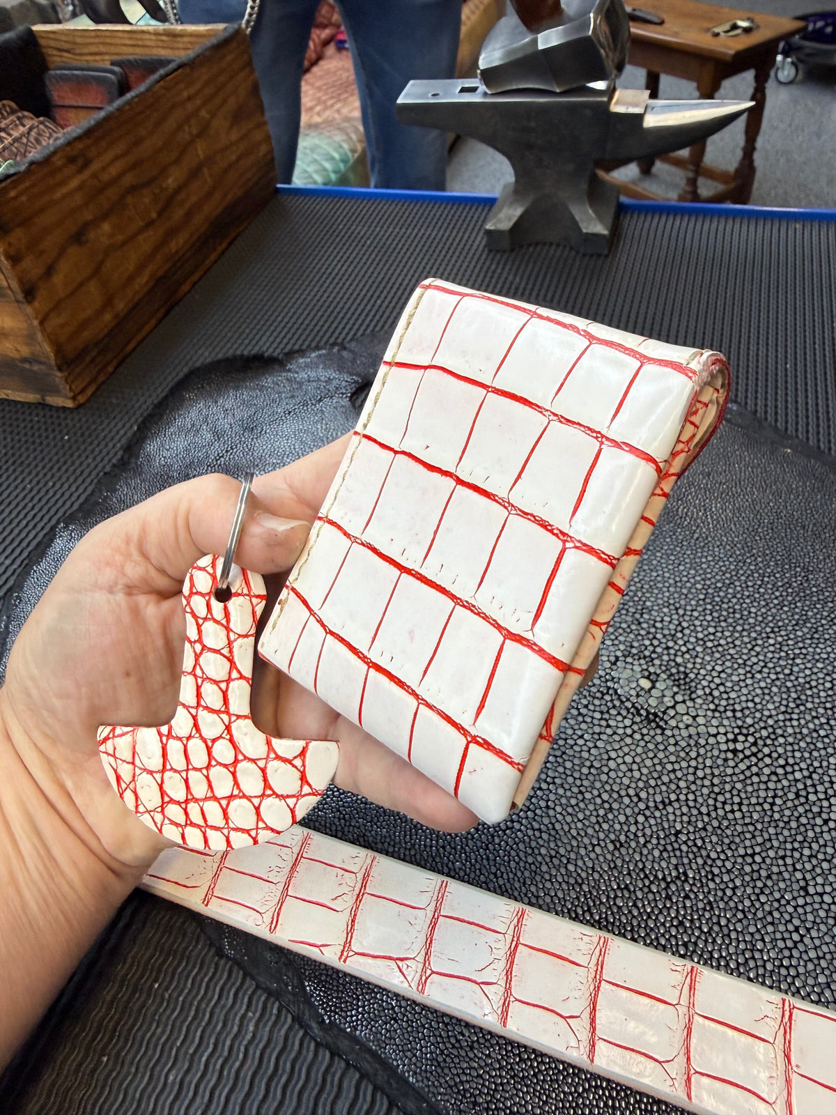Sarasota Wallet - White/Red Alligator
