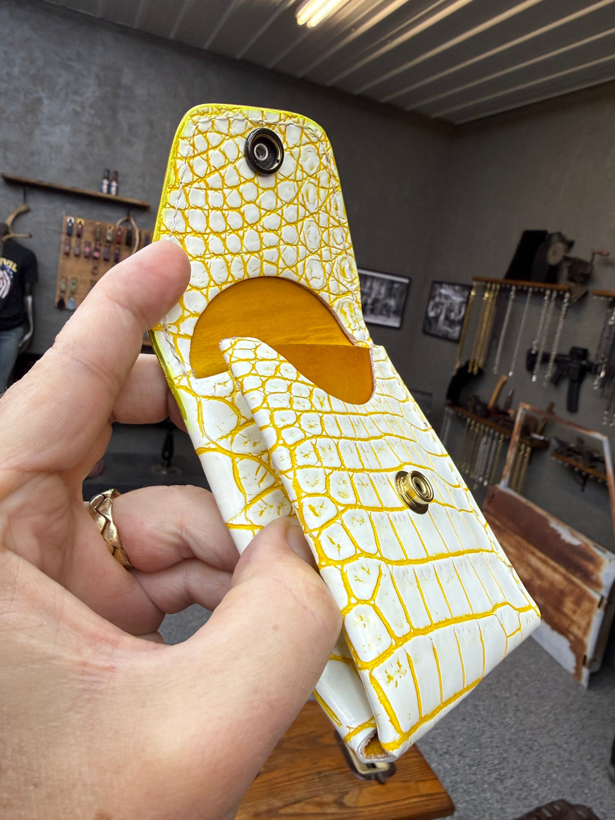 Sarasota Wallet - White/Yellow Alligator - Anvil Customs