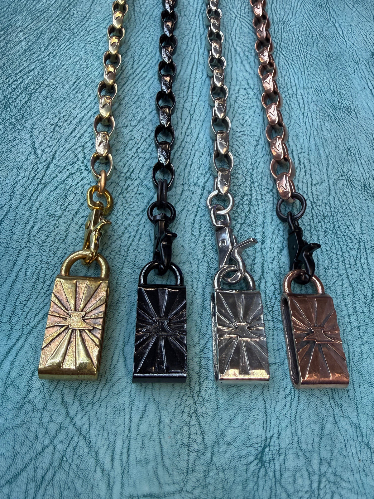 Signature Anvil Wallet Chain - Anvil Customs